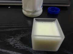 CS-820臺(tái)式分光測(cè)色儀應(yīng)用于牛奶測(cè)量